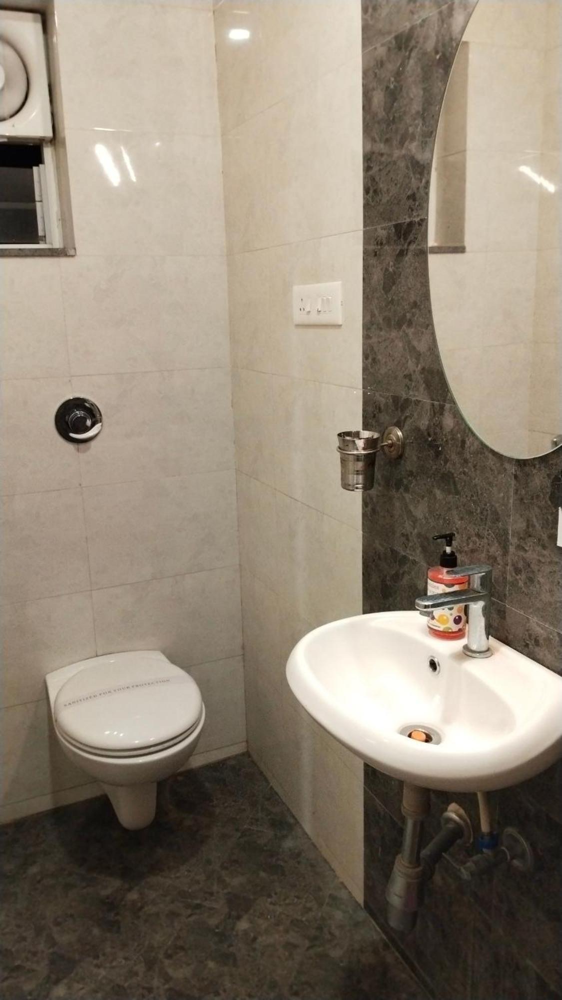 Restr Inn Nagpur Exteriör bild