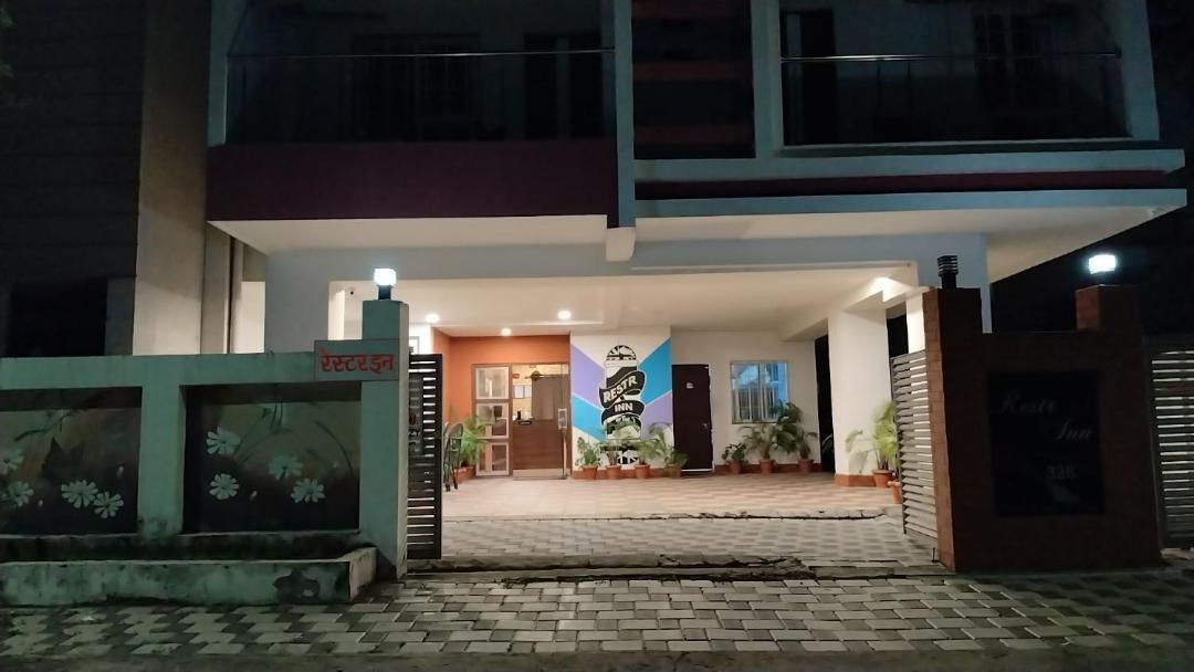 Restr Inn Nagpur Exteriör bild